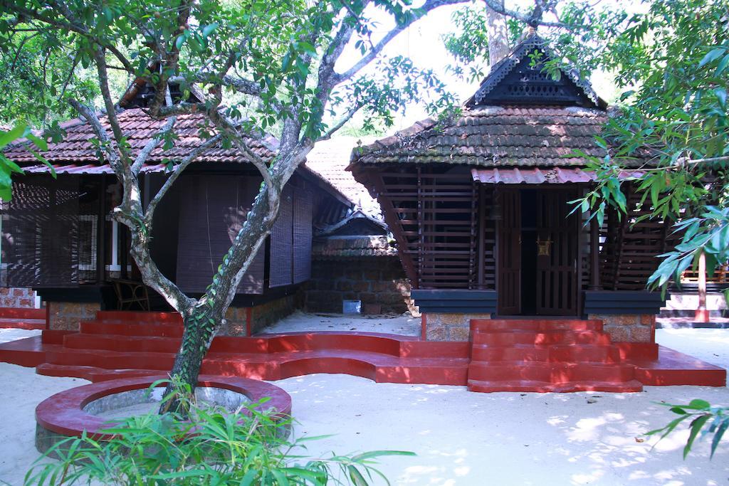 Arakkal Heritage Mararikulam Exterior foto